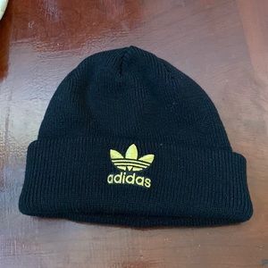 Adidas beanie, never worn!